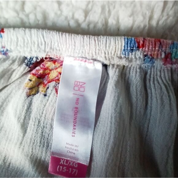 No boundaries flower top - Picture 6 of 7